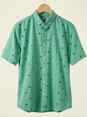 Simons Mint Green Short Sleeve Button-Down Shirt with Camper Print